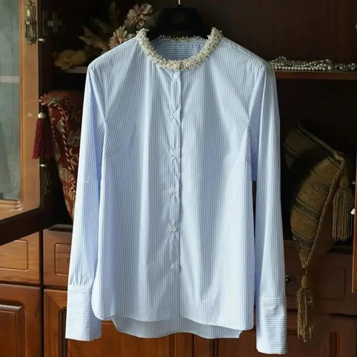 Camicetta da donna alla moda 2023 Scollo con strass di perle Decorato con strisce verticali blu e bianche a maniche lunghe