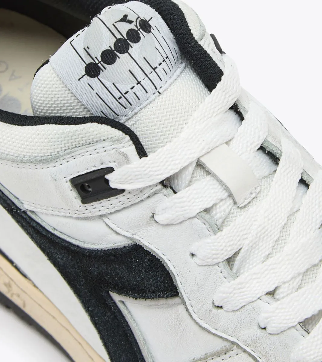 SNEAKERS Uomo DIADORA 179429 B.560 USED ITALIA C0351 - BIANCO NERO